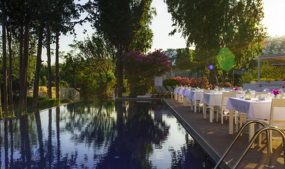 Liv Hotel By Bellazure Akyarlar Exterior photo