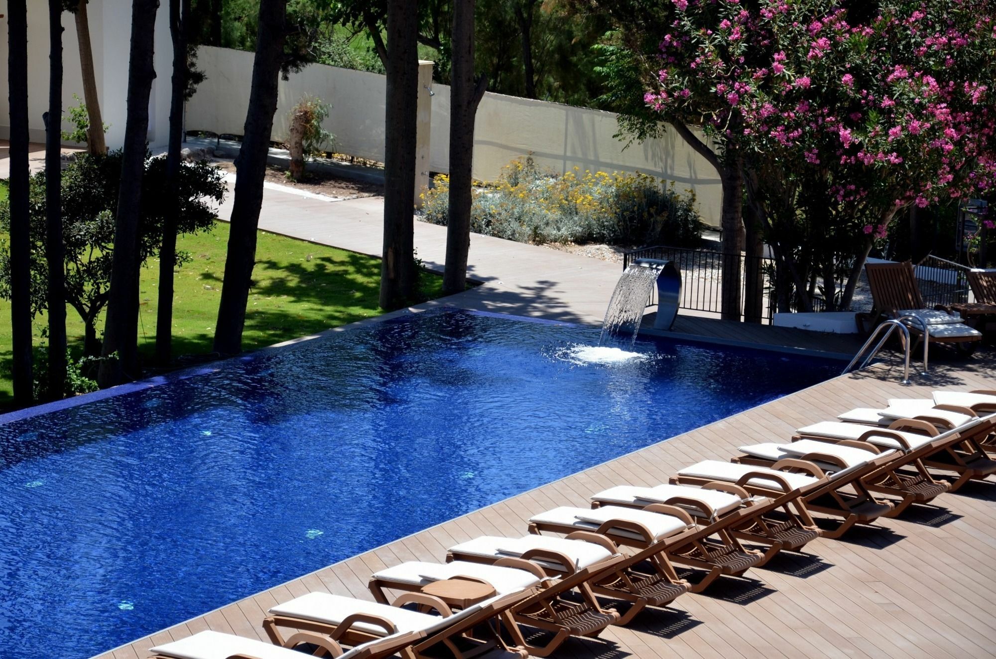 Liv Hotel By Bellazure Akyarlar Exterior photo